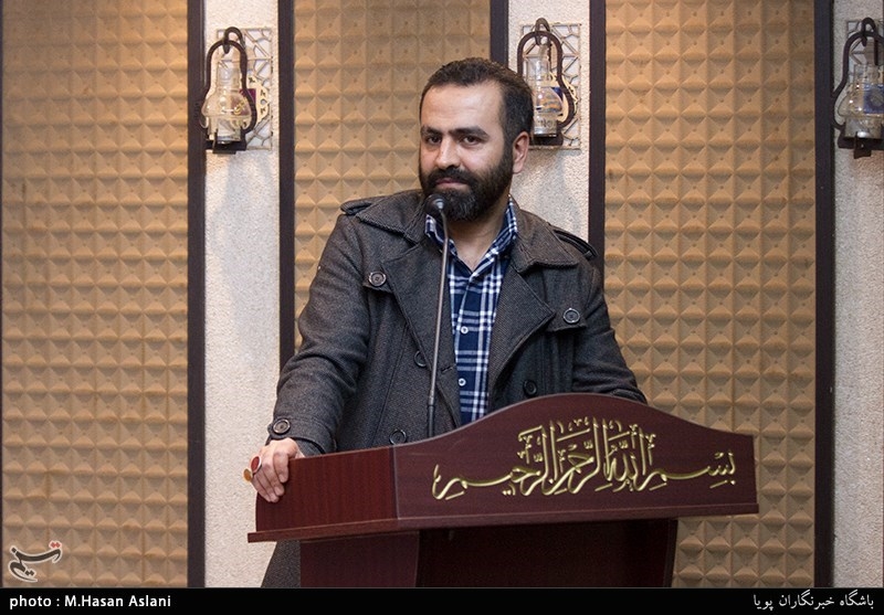 شعرخوانی رضا قاسمی در شب شعر عاشورا ۳۸